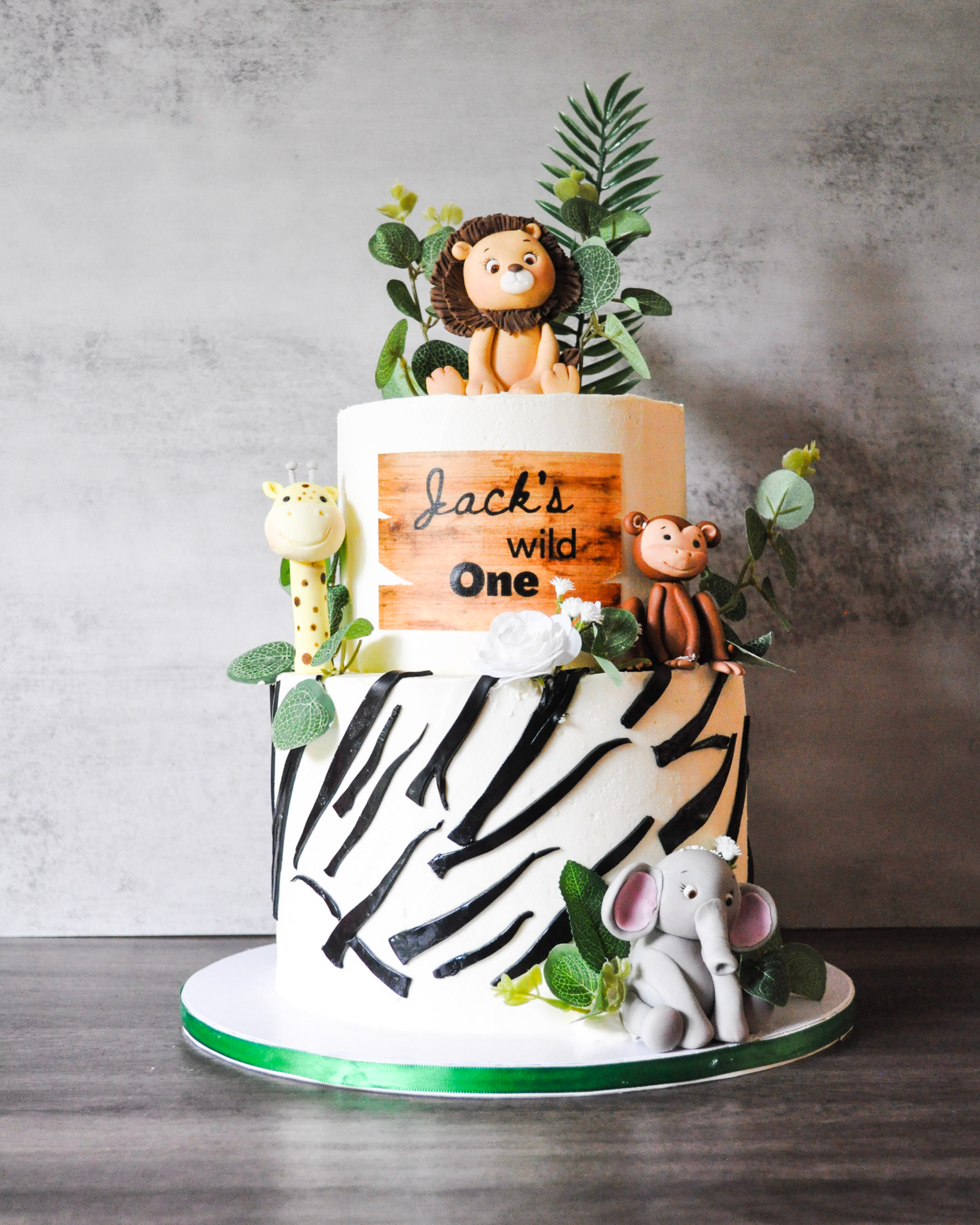Specialty Cakes | Mikkelsen's Pastry Shop